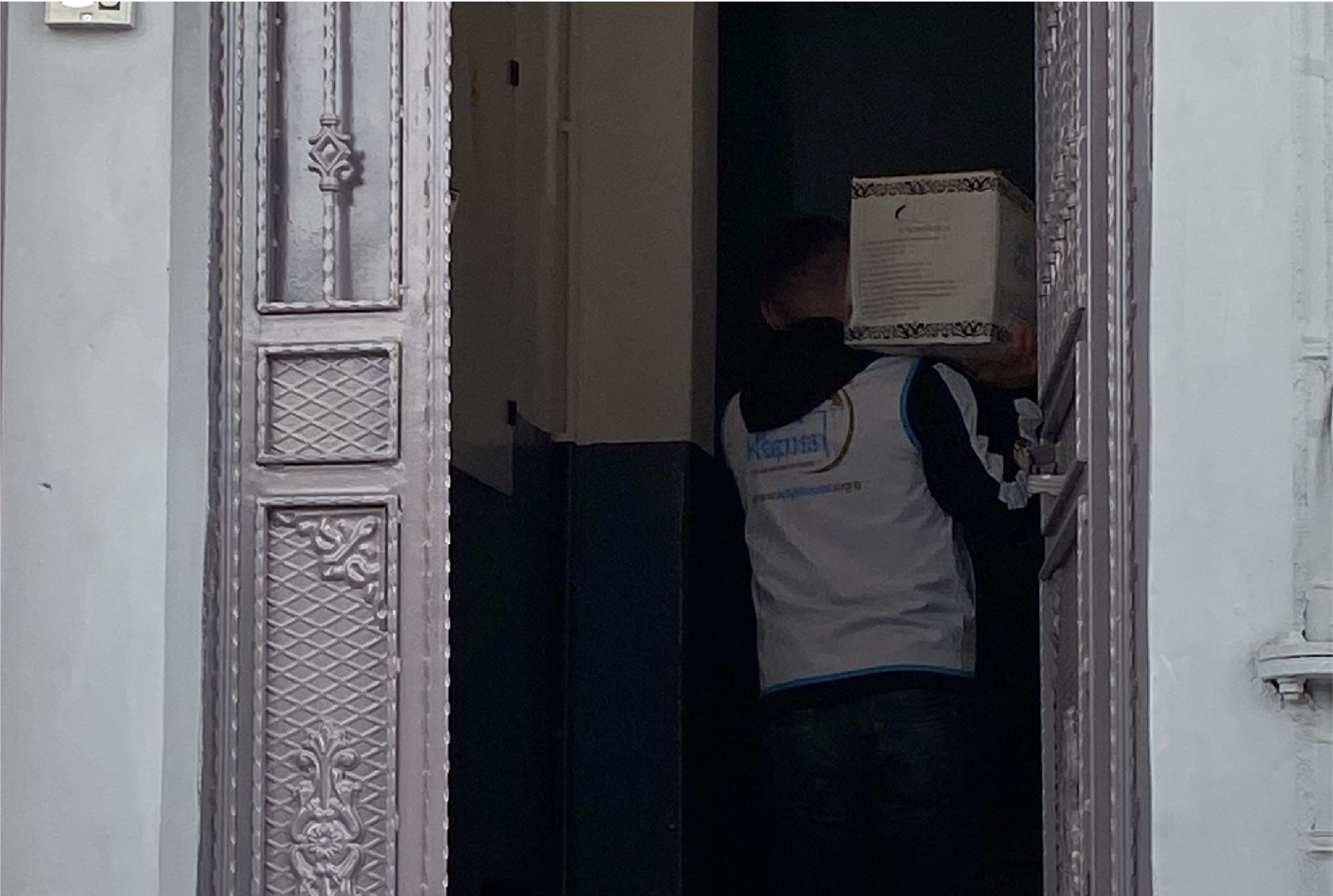 Gönüllülerle Kumanya Dağıtımı